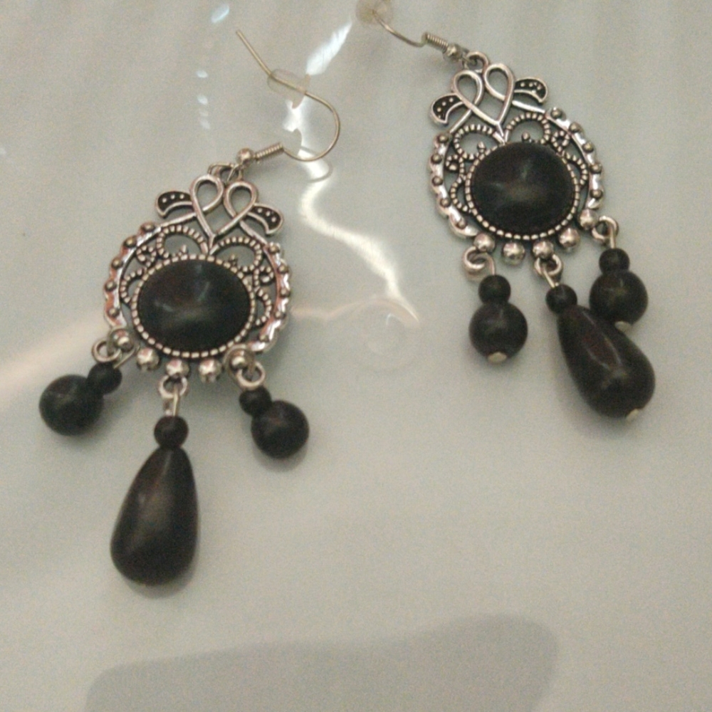 Woman's tear drop earrings